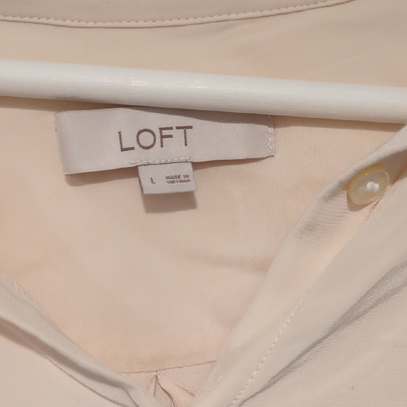 LOFT Cream Button-Up Shirt - Picture 2 of 4